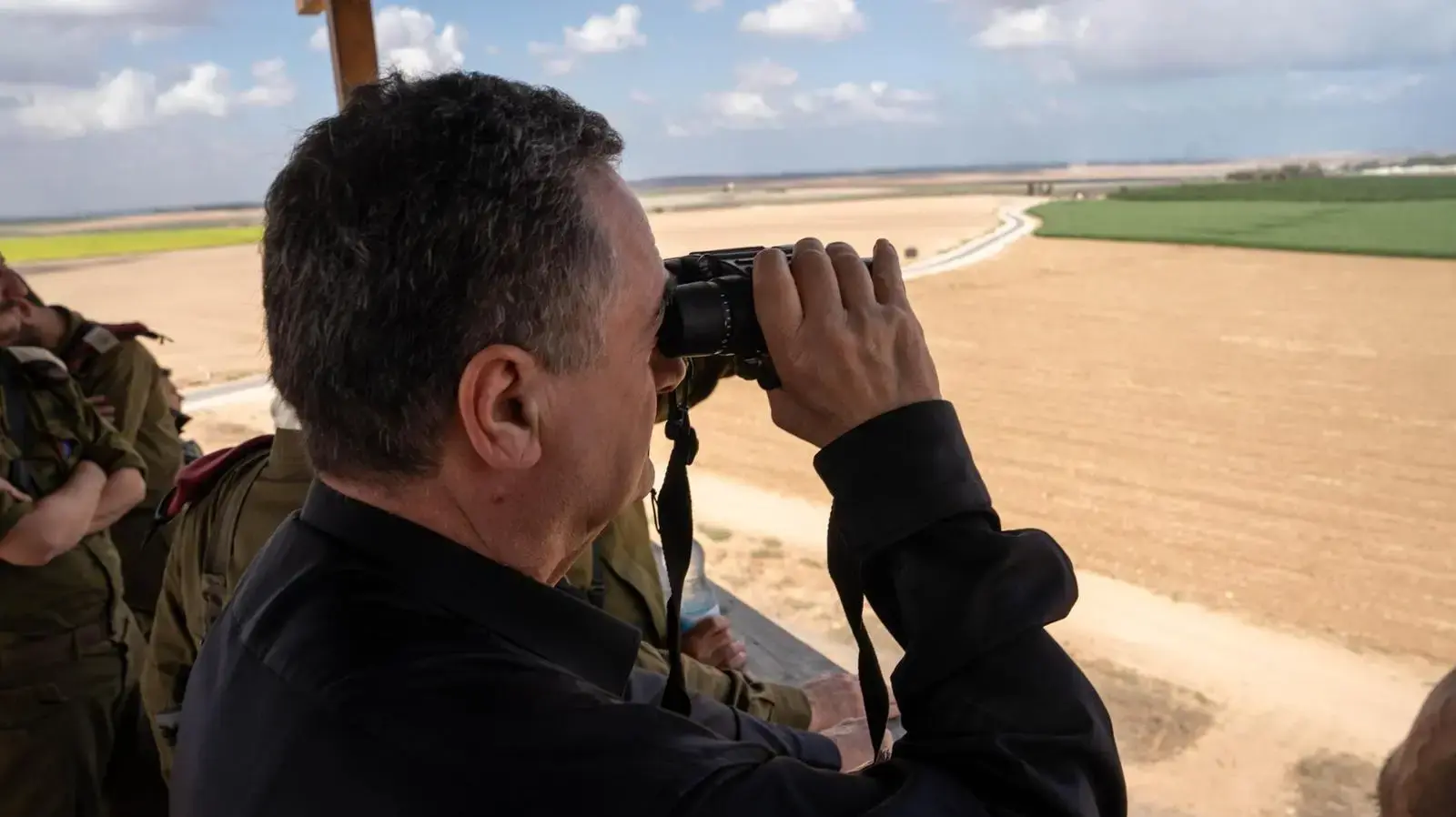 שר הביטחון ישראל כ"ץ בסיורו בעזה שר הביטחון ישראל כ"ץ בסיורו בעזה