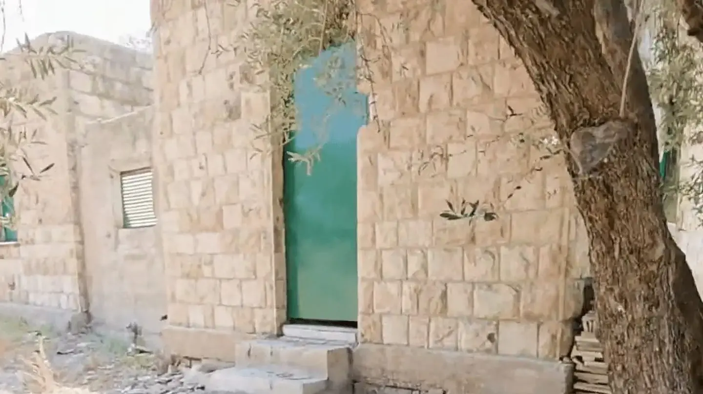קבר עז א-דין אל-קסאם בעיר נשר קבר עז א-דין אל-קסאם בעיר נשר