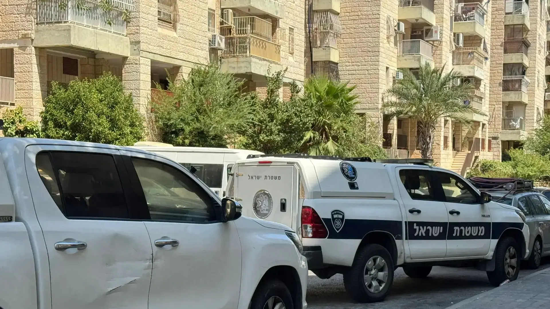 שוטרי תחנת עוז במחוז ירושלים, החלו בבדיקת נסיבות מותה של אישה שאותרה בשעה האחרונה בדירה בשכונת ארמון הנציב בירושלים. 7 באוגוסט 2025 שוטרי תחנת עוז במחוז ירושלים, החלו בבדיקת נסיבות מותה של אישה שאותרה בשעה האחרונה בדירה בשכונת ארמון הנציב בירושלים. 7 באוגוסט 2025
