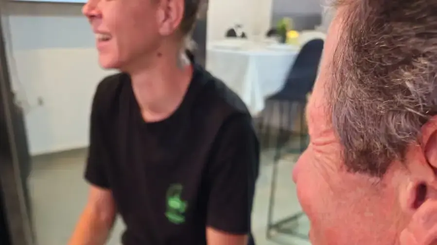 סלבה קגן עם משפחתו בארוחת שישי בישראל חולקים זיכורנות מאלבום תמונות משפחתי סלבה קגן עם משפחתו בארוחת שישי בישראל חולקים זיכורנות מאלבום תמונות משפחתי