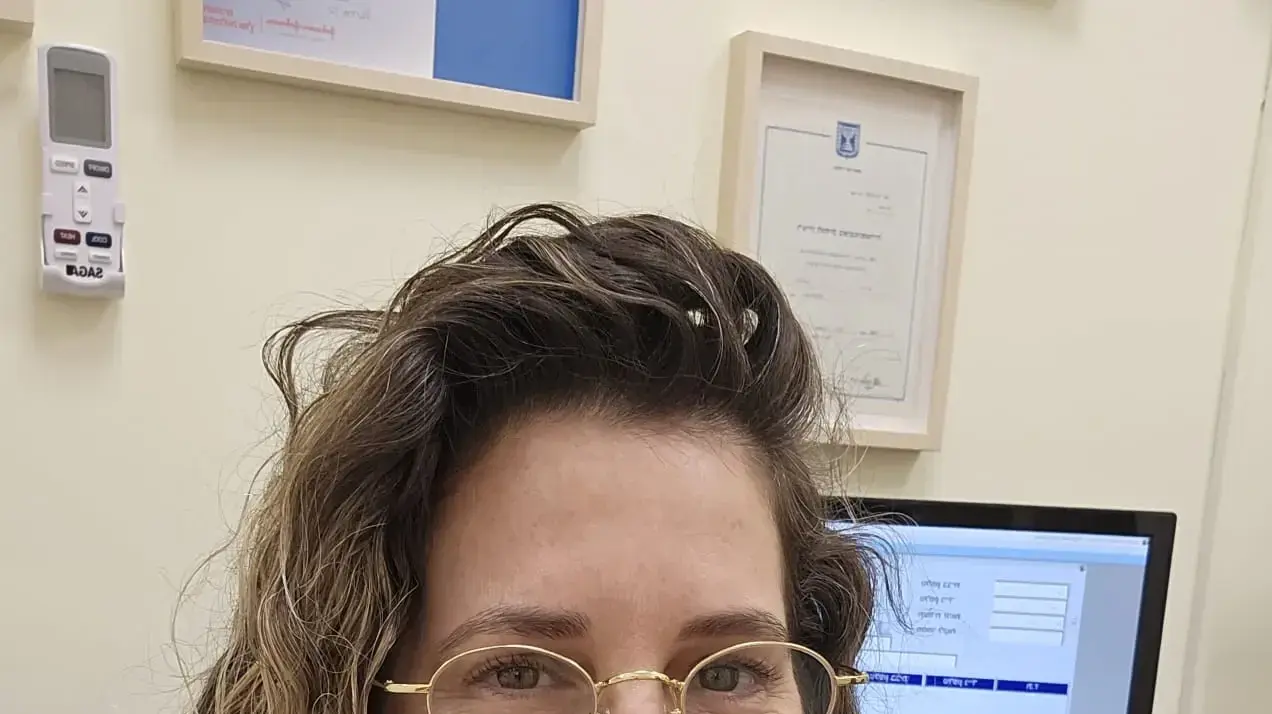 מירית בקשי סימונס מירית בקשי סימונס