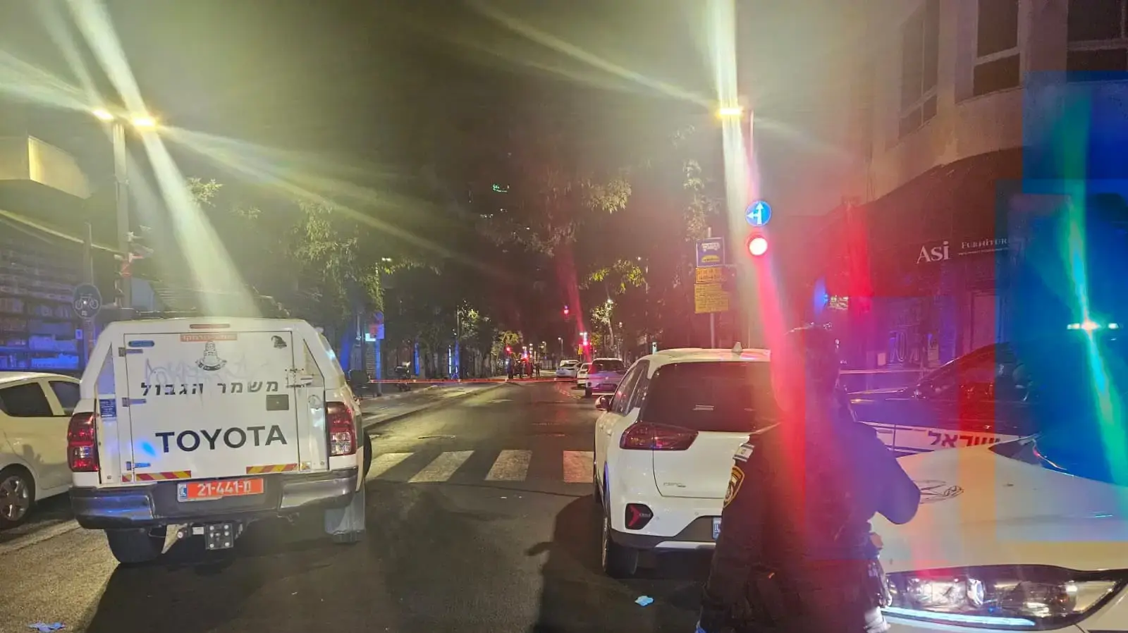 זירת אירוע ניסיון הרצח בתל אביב, ניידת