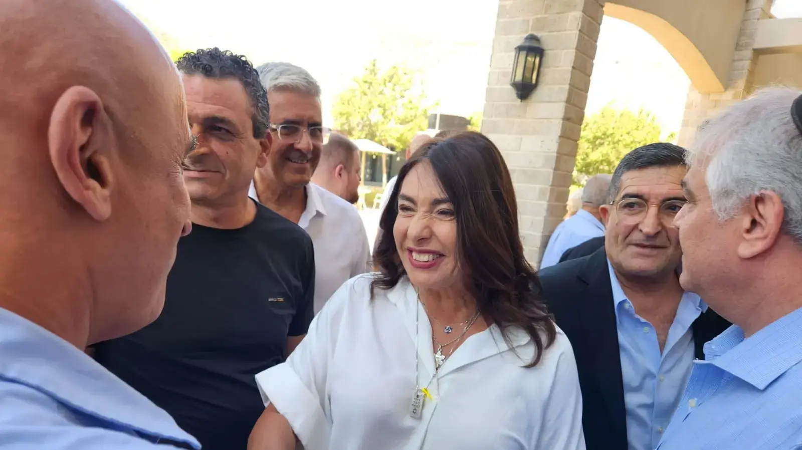 מירי רגב (תא"ל במיל.) במלון גליליון שבעמק החולה, הגיעה לארוע שבו מודיעה על הקמת מסילת רכבת לקרית שמונה. 18 באוגוסט 2025