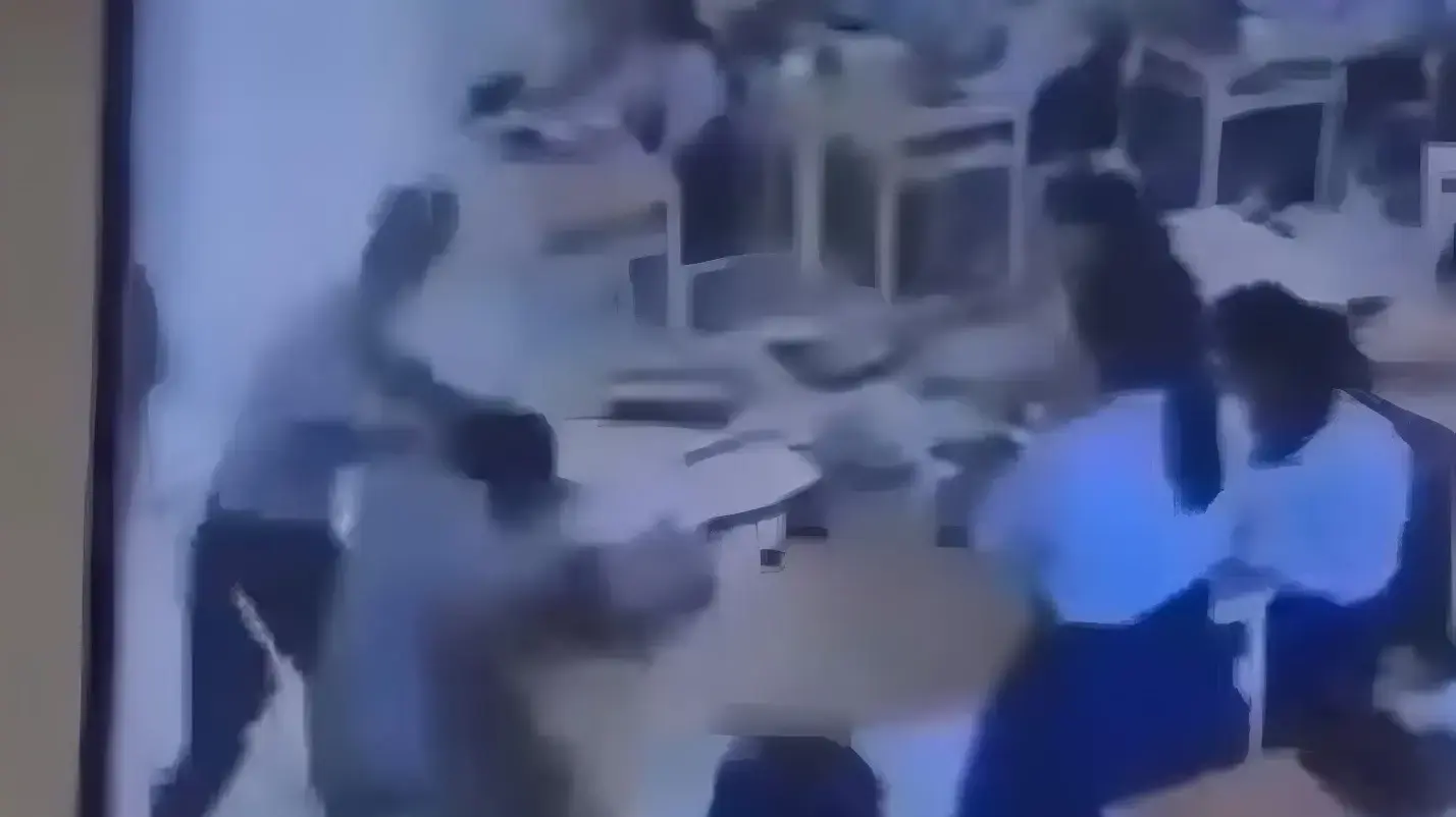 תלמיד מכה מורה בתאילנד