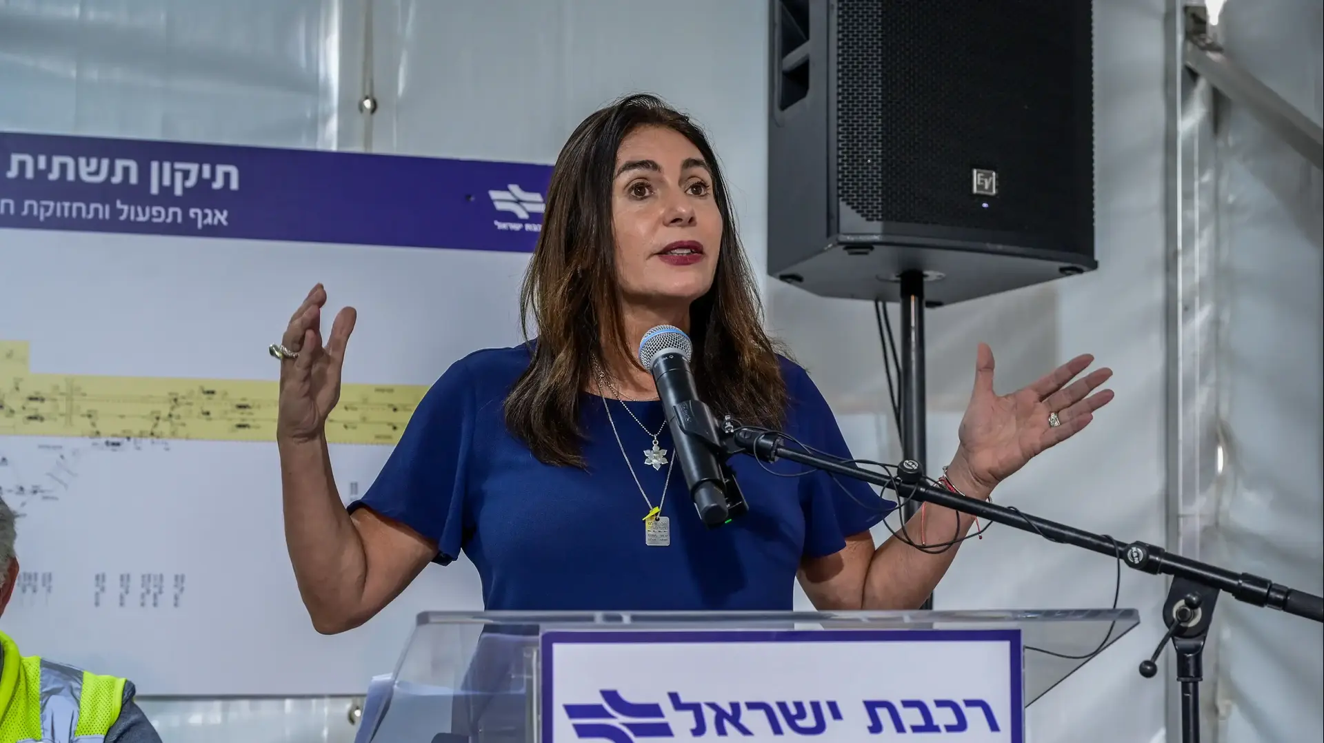 מירי רגב במסיבת עיתונאים לגבי תיקון המסילות של רכבת ישראל, 21 באוגוסט 2025