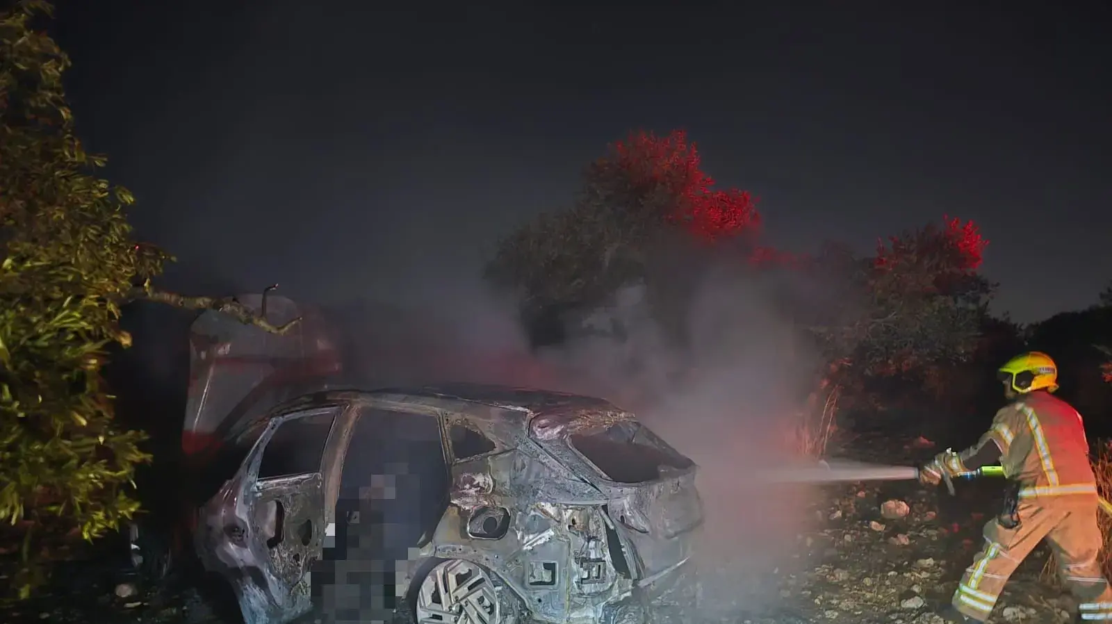 שני בני אדם נמצאו ללא רוח חיים ברכב שעלה באש ביער חורשים. 24.8.25 שני בני אדם נמצאו ללא רוח חיים ברכב שעלה באש ביער חורשים. 24.8.25