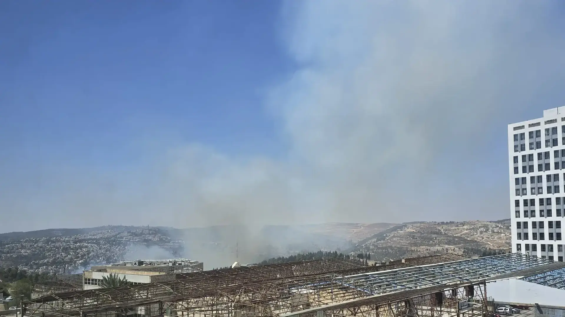 שריפה באזור גבעת שאול, ירושלים, 24 באוגוסט 2025 שריפה באזור גבעת שאול, ירושלים, 24 באוגוסט 2025