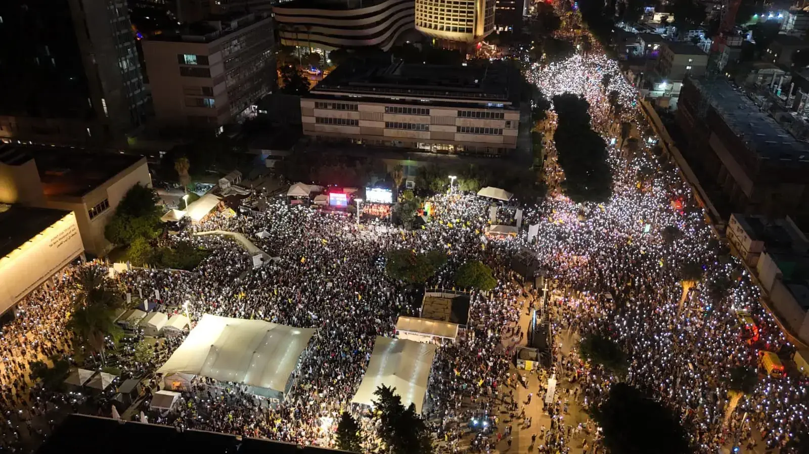עצרת מרכזית כיכר החטופים תל אביב, 26 באוגוסט 2025 עצרת מרכזית כיכר החטופים תל אביב, 26 באוגוסט 2025