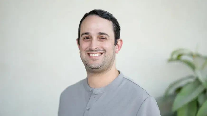 ד"ר אשר ולר, מומחה בפסיכיאטריה של הילד והמתבגר, מנהל אקדמי תחום נוער ב־ICA (המרכז הישראלי להתמכרויות) ומנהל קליני של הבית המאזן לנוער "נווה" מבית אנוש ד"ר אשר ולר, מומחה בפסיכיאטריה של הילד והמתבגר, מנהל אקדמי תחום נוער ב־ICA (המרכז הישראלי להתמכרויות) ומנהל קליני של הבית המאזן לנוער "נווה" מבית אנוש