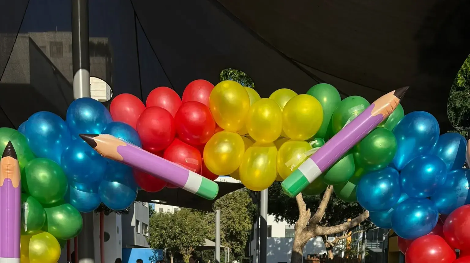 אביגיל, תלמידת כיתה ג' ואיתמר תלמיד כיתה ו' אביגיל, תלמידת כיתה ג' ואיתמר תלמיד כיתה ו'