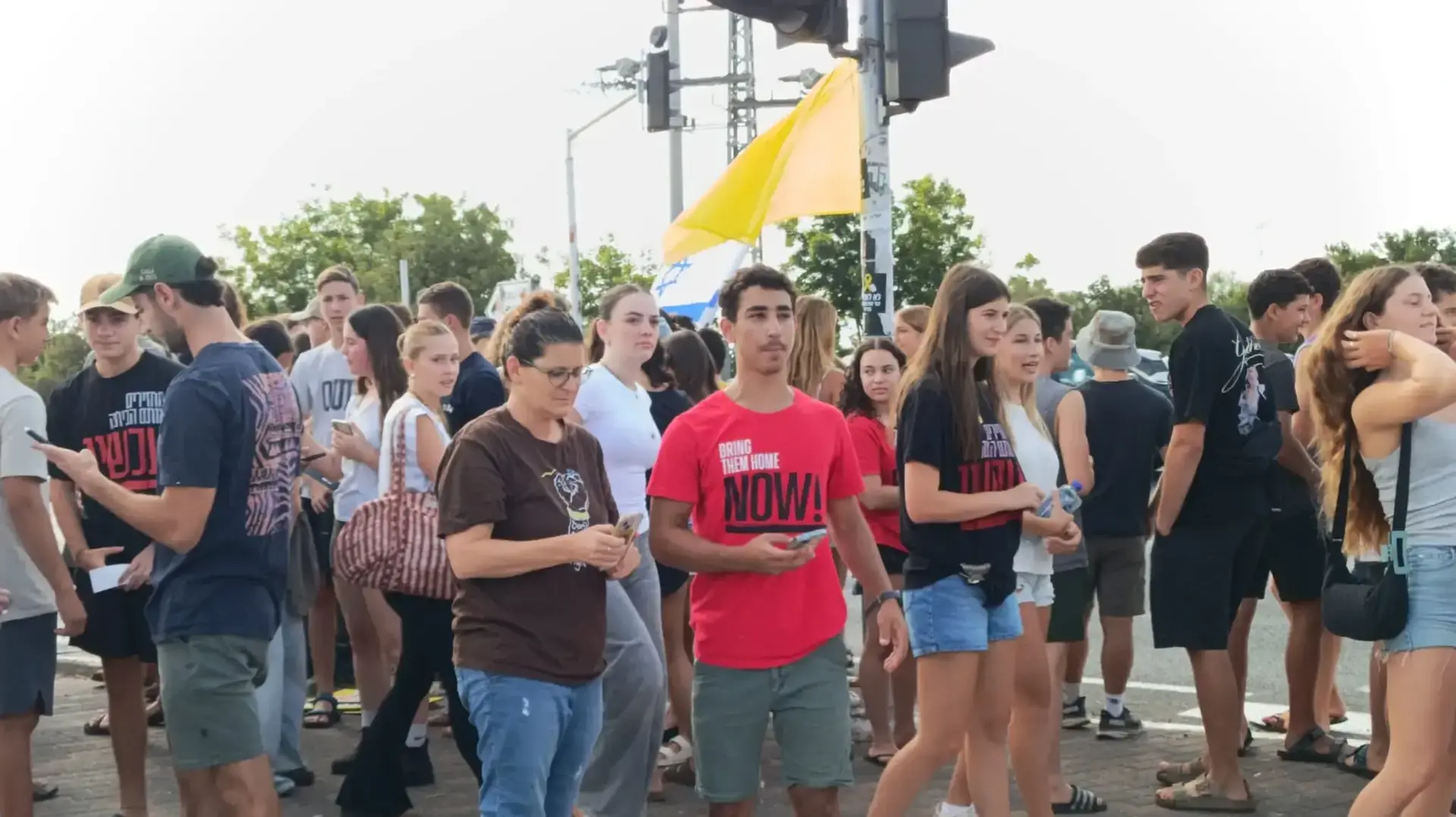 הפגנת התיכוניסטים להשבת החטופים, צומת העוגן, 1 בספטמבר 2025 הפגנת התיכוניסטים להשבת החטופים, צומת העוגן, 1 בספטמבר 2025