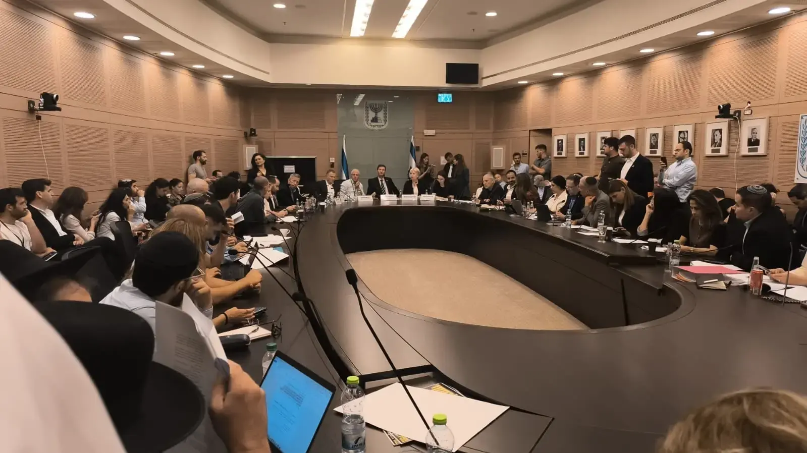 ועדת החוץ והביטחון, 3 בספטמבר 2025 ועדת החוץ והביטחון, 3 בספטמבר 2025