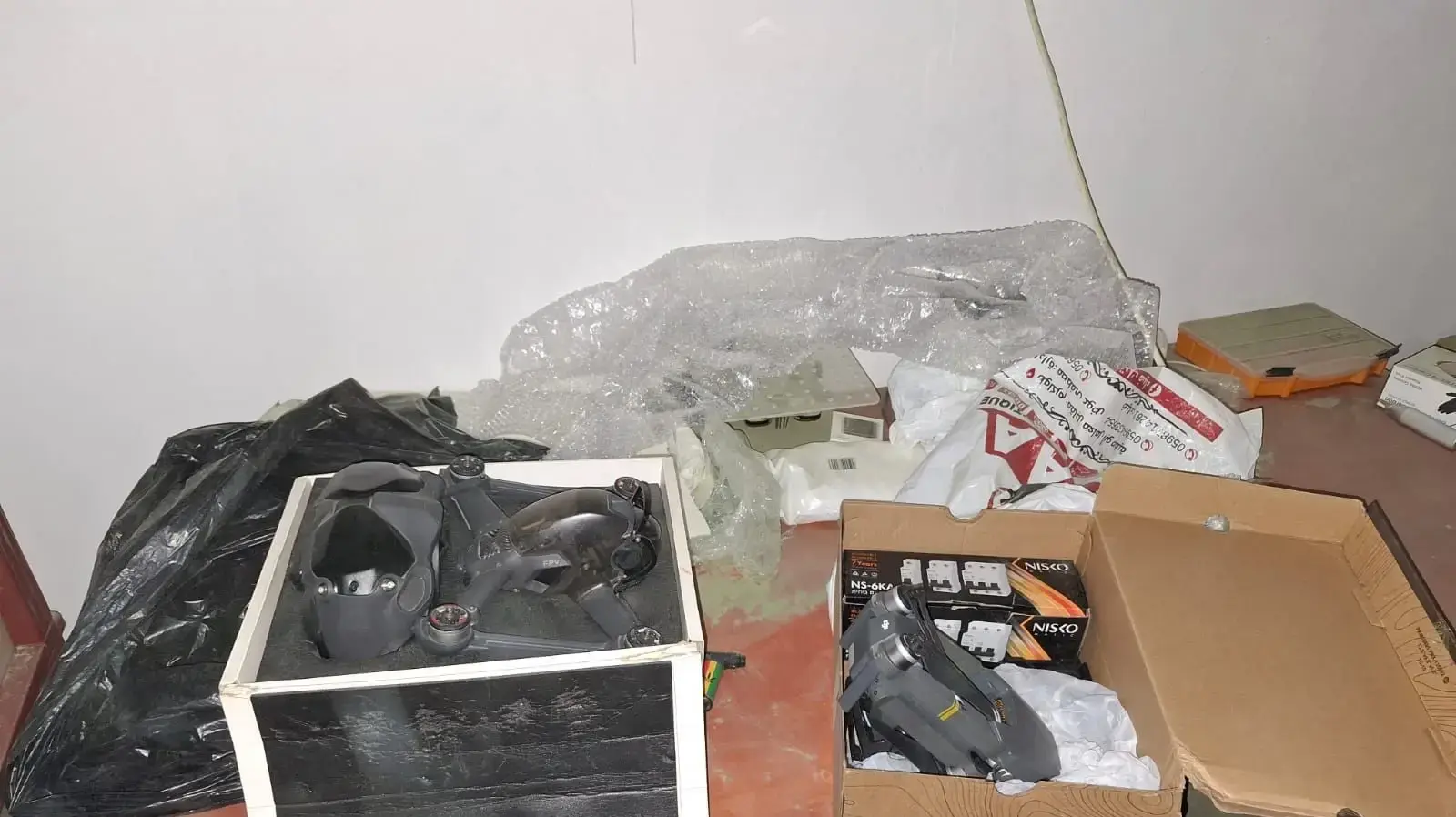 רחפנים שנתפסו מחולייה של פעילי חמאס מאזור חברון רחפנים שנתפסו מחולייה של פעילי חמאס מאזור חברון