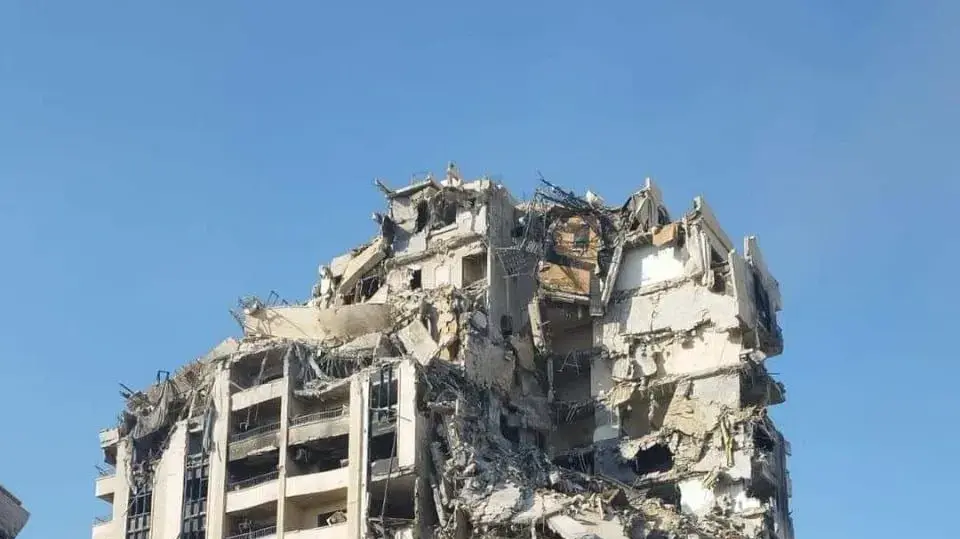 דיווח עזתי על התרעת פינוי לבניין בעיר עזה דיווח עזתי על התרעת פינוי לבניין בעיר עזה