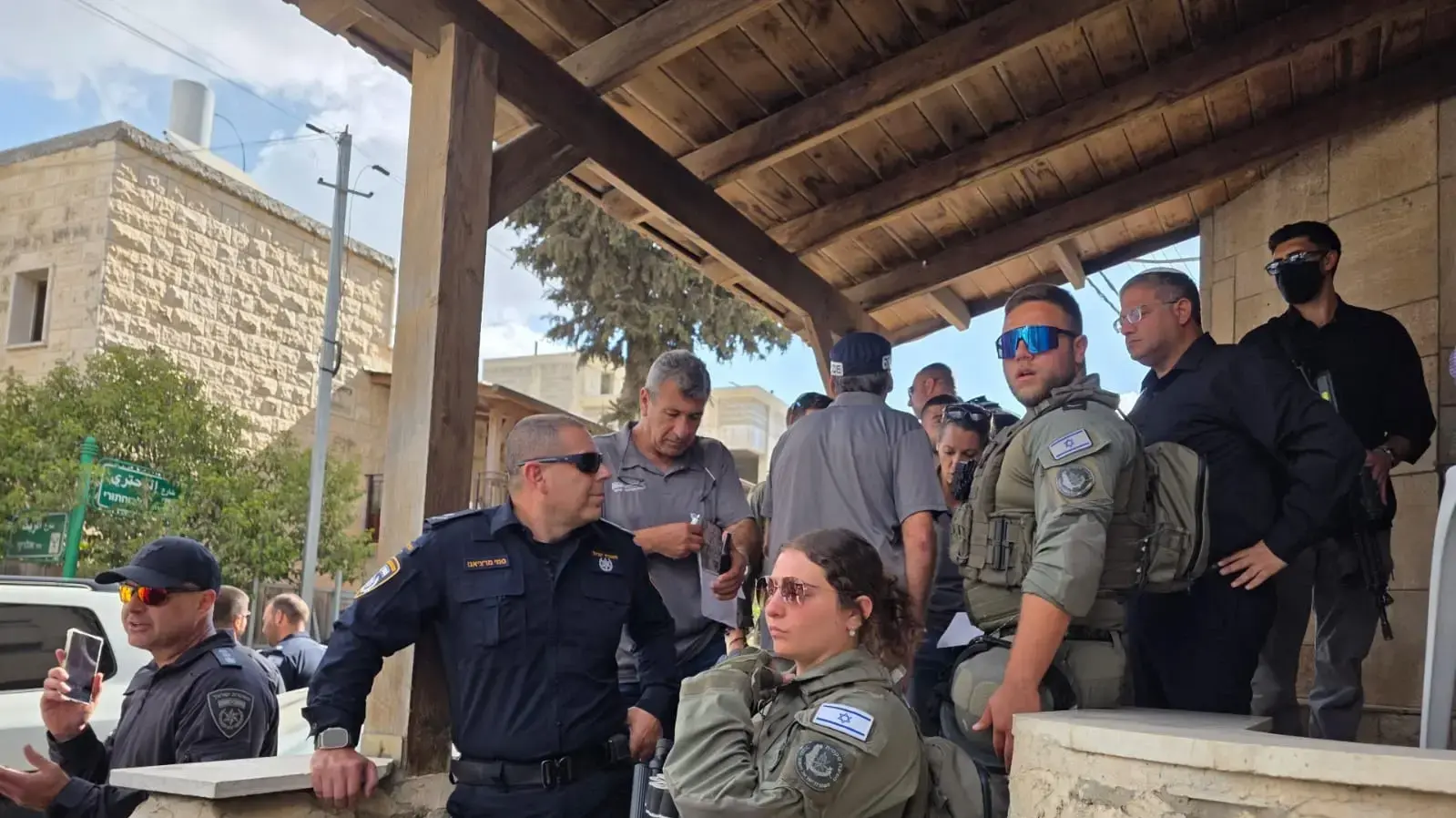 השר לביטחון לאומי איתמר בן גביר במבצע אכיפה נגד פלישות לקרקע באום אל פחם השר לביטחון לאומי איתמר בן גביר במבצע אכיפה נגד פלישות לקרקע באום אל פחם