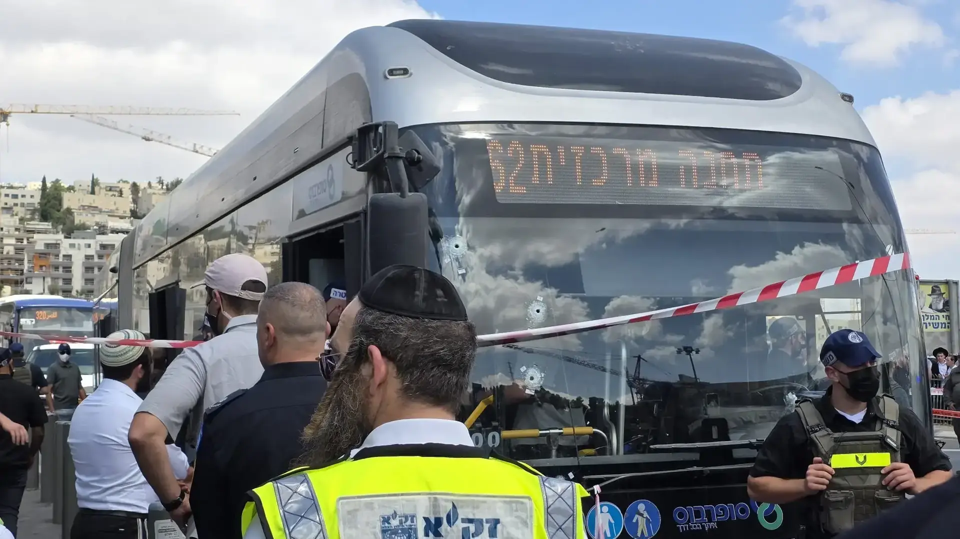 זירת פיגוע ירי בצומת רמות, ירושלים, 8 בספטמבר 2025 זירת פיגוע ירי בצומת רמות, ירושלים, 8 בספטמבר 2025