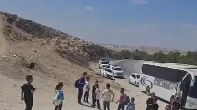 רעולי פנים ירו באוטובוס כאשר הילדים היו בתוכו, חורה. 9 בספטמבר 2025