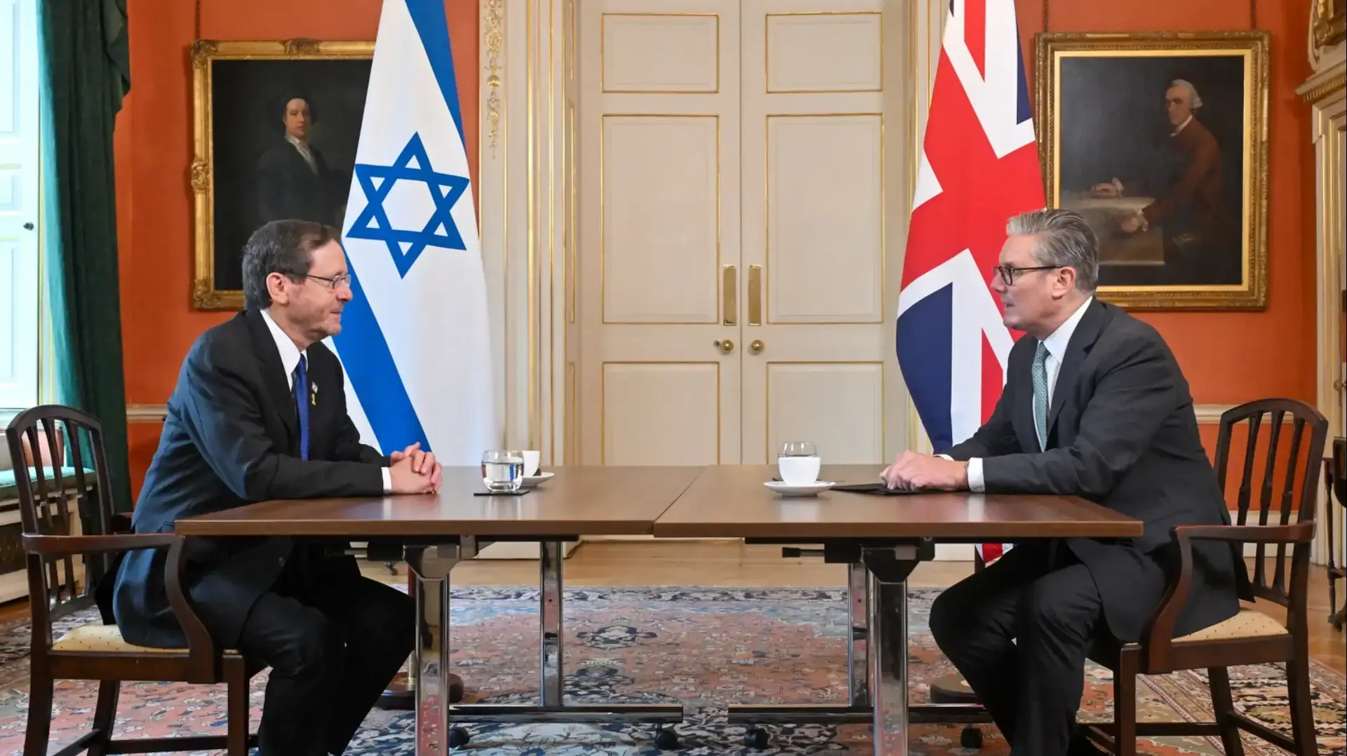 נשיא המדינה יצחק הרצוג, נפגש עם ראש ממשלת בריטניה קיר סטארמר, 10 בספטמבר 2025 נשיא המדינה יצחק הרצוג, נפגש עם ראש ממשלת בריטניה קיר סטארמר, 10 בספטמבר 2025