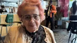 סבתו של ארז איסקוב שרה צ'רקסוב, אשר נהרגה בדרך להקרנת הגמר של האח הגדול. 13 בספטמבר 2025