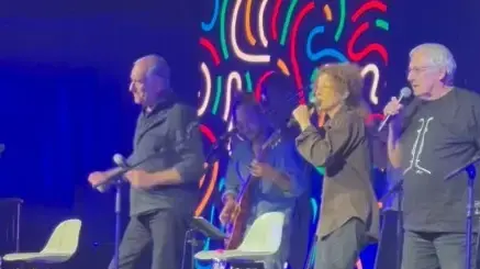 גידי גוב בהופעה למיקרוסופט