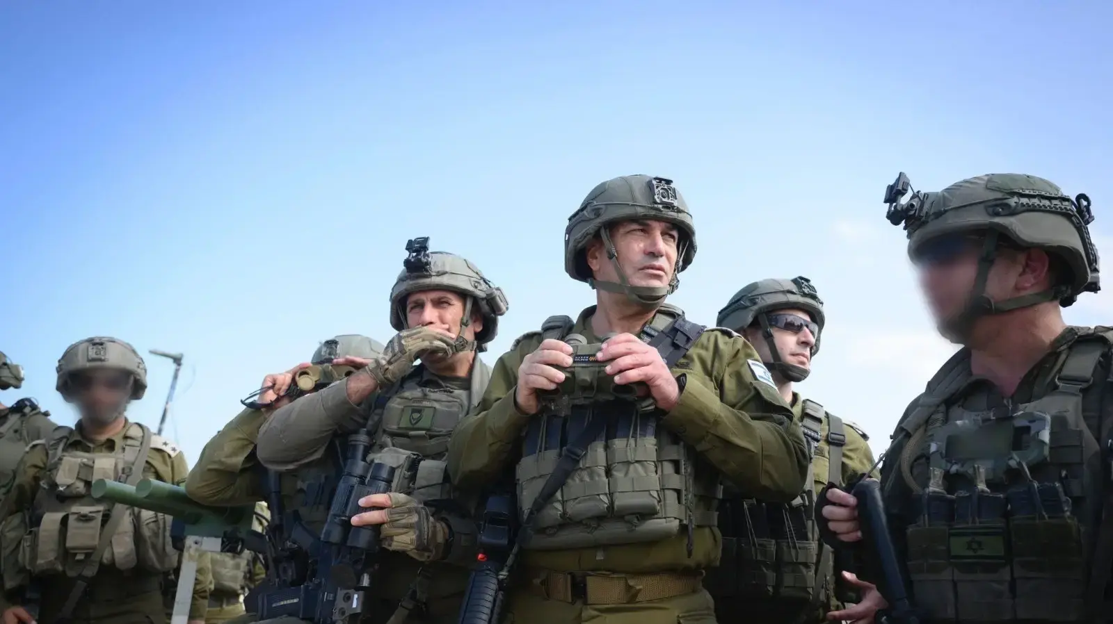 הרמטכ״ל, אייל זמיר, בסיור הערכת מצב ברצועת עזה, 16 בספטמבר 2025 הרמטכ״ל, אייל זמיר, בסיור הערכת מצב ברצועת עזה, 16 בספטמבר 2025
