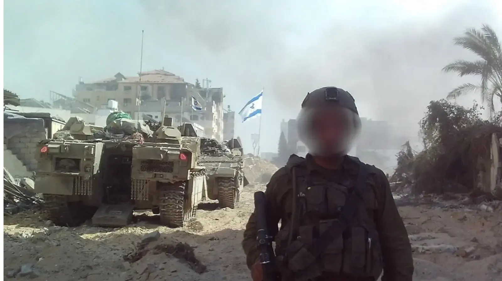 א"י, צעיר ישראלי השוהה כעת בהולנד ושלטעת הארגון HRF שירת כחובש קרבי א"י, צעיר ישראלי השוהה כעת בהולנד ושלטעת הארגון HRF שירת כחובש קרבי