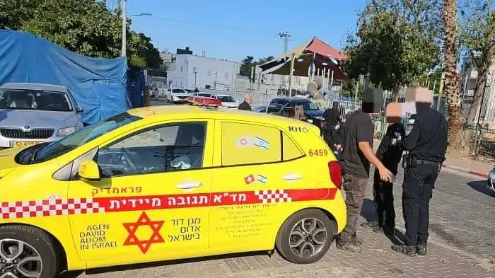 צוותי מד"א בזירת הרצח ברמלה, 17 בספטמבר 2025 צוותי מד"א בזירת הרצח ברמלה, 17 בספטמבר 2025