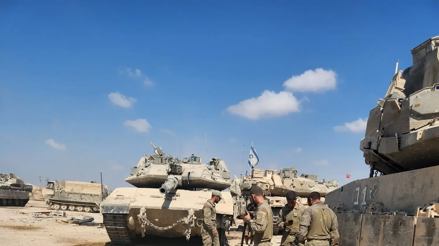 גדוד 75 נערך לכניסה לעיר עזה בשטחי הכינוס בעוטף גדוד 75 נערך לכניסה לעיר עזה בשטחי הכינוס בעוטף