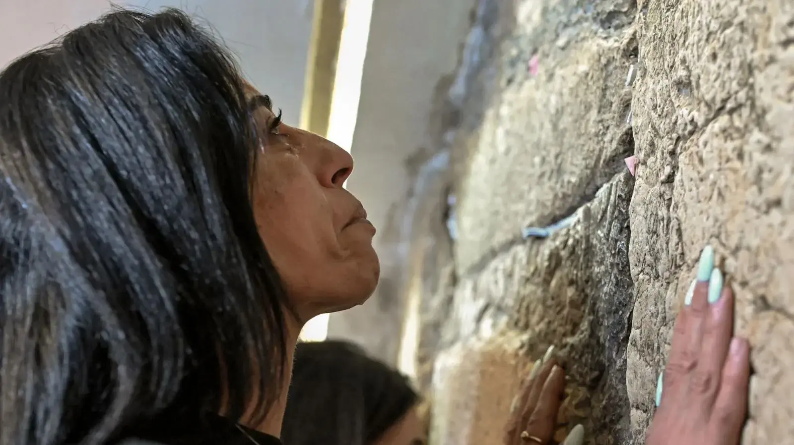 מעמד הסליחות המרכזי ברחבת הכותל המערבי התקיים במעמד שורדי שבי ומשפחות החטופים לצד רבבות משתתפים, ירושלים. 21 בספטמבר 2025 מעמד הסליחות המרכזי ברחבת הכותל המערבי התקיים במעמד שורדי שבי ומשפחות החטופים לצד רבבות משתתפים, ירושלים. 21 בספטמבר 2025