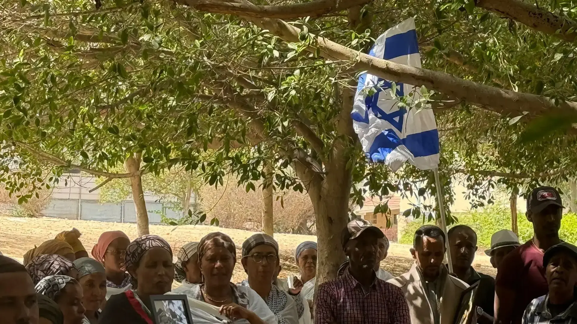 ההלוויה של צאלצאו שמעון דלמלאש, בית העלמין הצבאי בבאר שבע ההלוויה של צאלצאו שמעון דלמלאש, בית העלמין הצבאי בבאר שבע