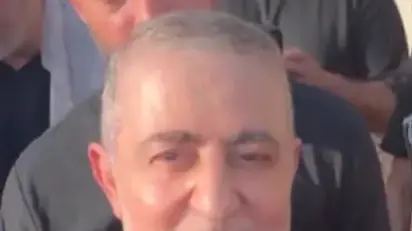 וופיק ספא במהלך האירוע בו הוארו תמונותיהם של חסן נסראללה והאשם ספי א-דין על 'מצוק היונים' מול חוף הים של ביירות. 26.9.25 וופיק ספא במהלך האירוע בו הוארו תמונותיהם של חסן נסראללה והאשם ספי א-דין על 'מצוק היונים' מול חוף הים של ביירות. 26.9.25