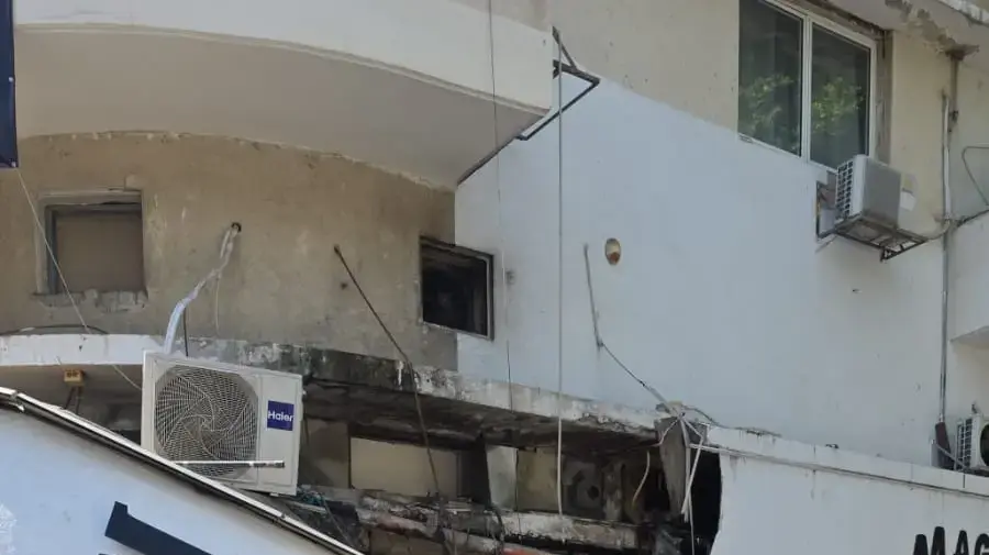 מרפסת התרסקה על מסעדה ברחוב דיזינגוף מרפסת התרסקה על מסעדה ברחוב דיזינגוף