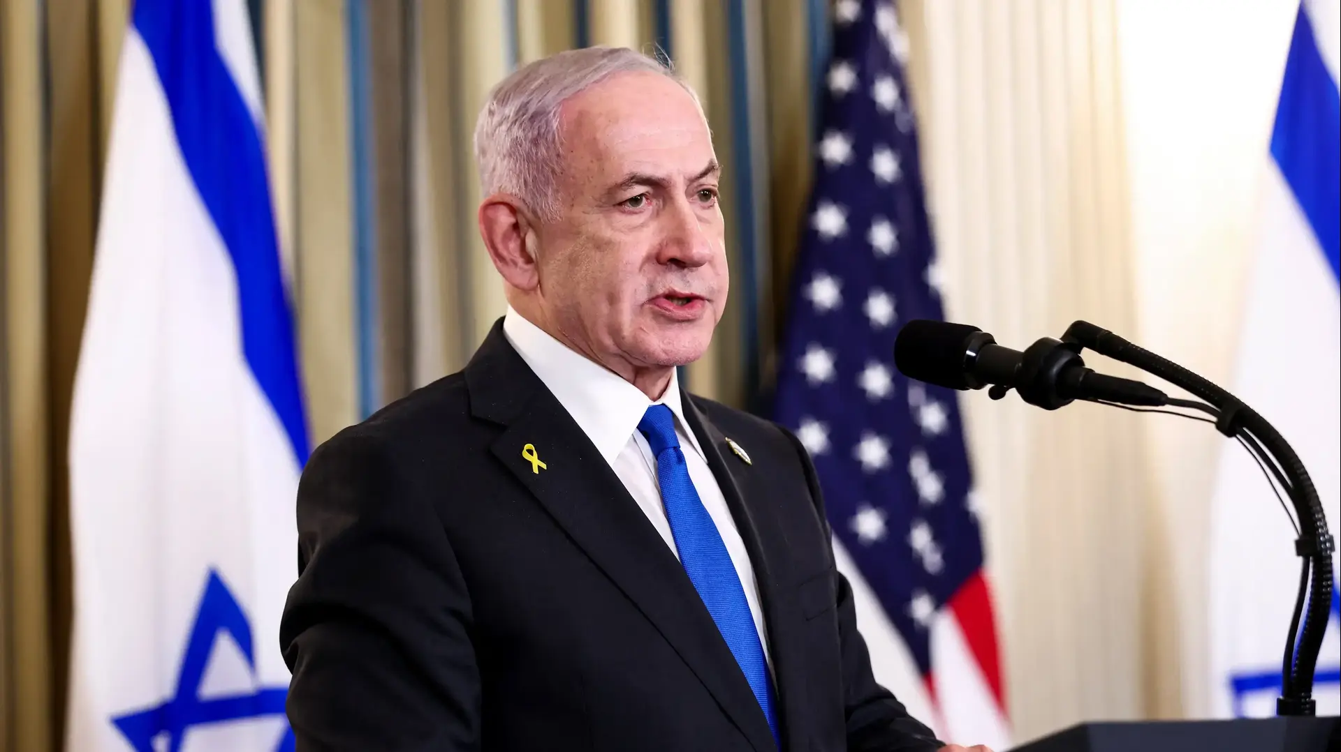 מסיבת עיתונאים של רה"מ נתניהו ונשיא ארה"ב טראמפ, אולם הנשפים בבית הלבן, 29 בספטמבר 2025 מסיבת עיתונאים של רה"מ נתניהו ונשיא ארה"ב טראמפ, אולם הנשפים בבית הלבן, 29 בספטמבר 2025