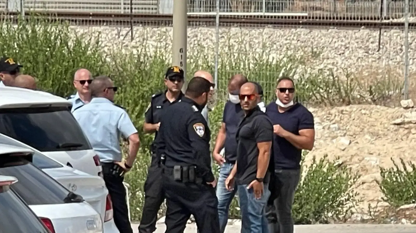 החוקרים בזירת זירת הרצח של ליטל מלניק. 2 באוקטובר, 2021. החוקרים בזירת זירת הרצח של ליטל מלניק. 2 באוקטובר, 2021.