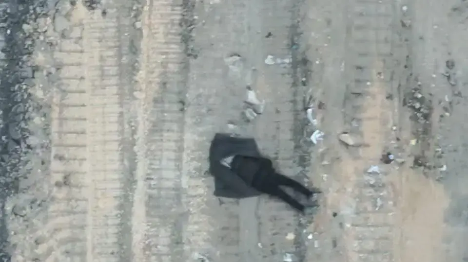 חוסל מחבל חמוש שהתקרב ללוחמים והסתתר תחת שמיכה חוסל מחבל חמוש שהתקרב ללוחמים והסתתר תחת שמיכה