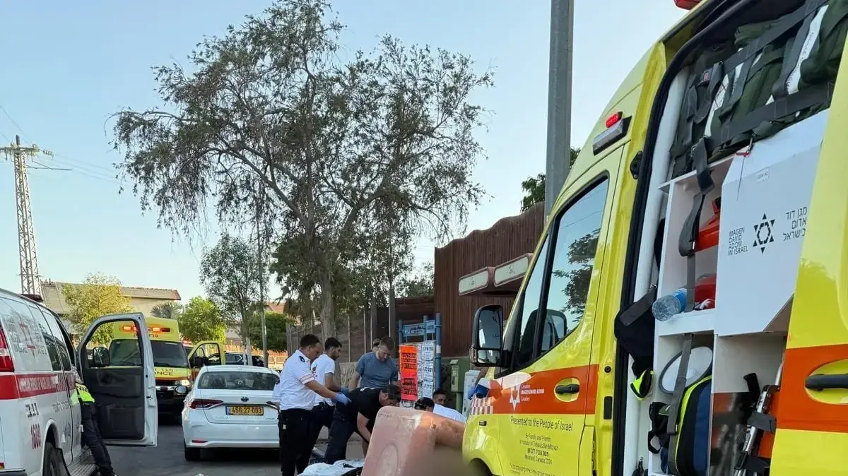 נער בן 14 נהרג מקריסת תיבת דואר באילת. 2 באוקטובר 2025 נער בן 14 נהרג מקריסת תיבת דואר באילת. 2 באוקטובר 2025
