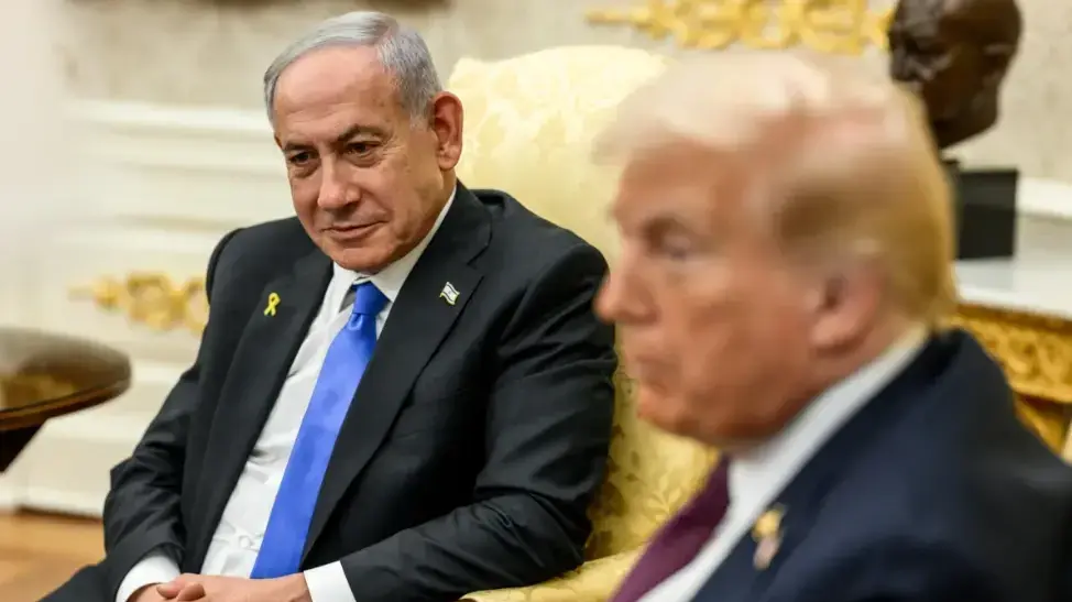 נתניהו וטראמפ בחדר הסגלגל בבית הלבן, טרם ההצהרה על תוכנית טראמפ לסיום המלחמה ברצועת עזה