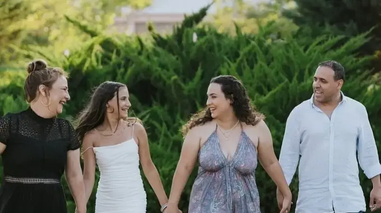 משפחתו של אלי שרעבי משפחתו של אלי שרעבי