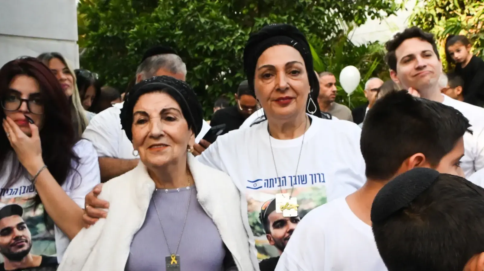 ממתינים לשחרור יוסף חיים אוחנה, רמלה, 13 באוקטובר 2025 ממתינים לשחרור יוסף חיים אוחנה, רמלה, 13 באוקטובר 2025