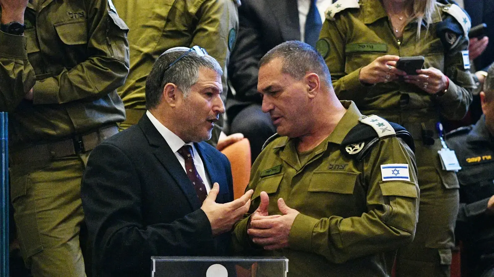 דוד זיני ראש השב"כ, אייל זמיר הרמטכ"ל, 13 באוקטובר 2025 דוד זיני ראש השב"כ, אייל זמיר הרמטכ"ל, 13 באוקטובר 2025