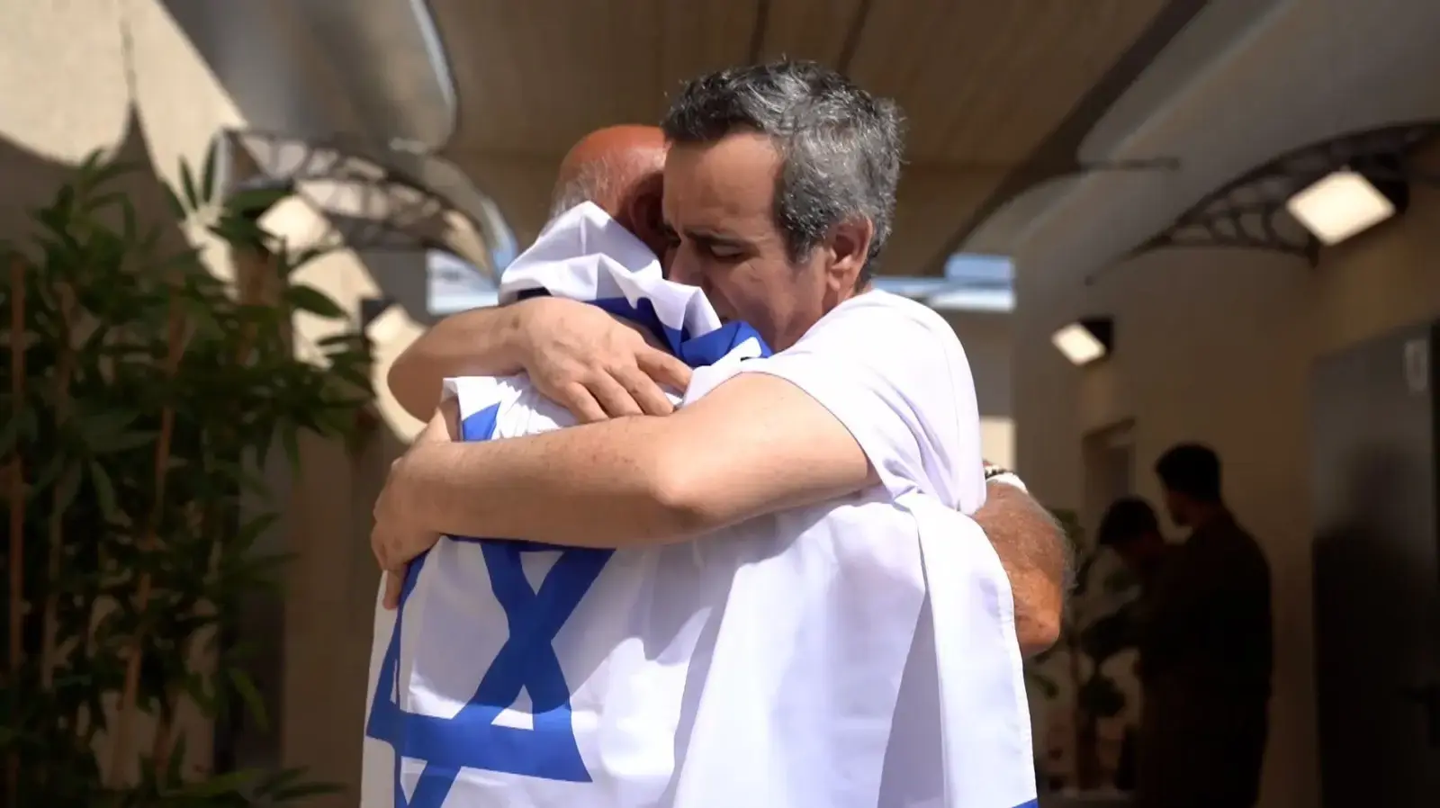 עמרי מירן עם אביו דני עמרי מירן עם אביו דני