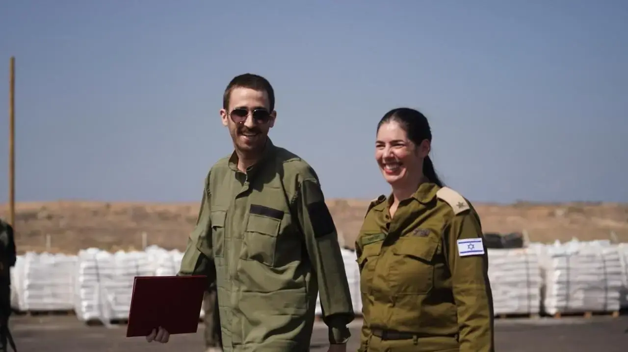 אבינתן אור ברגע החבירה לנציגי צה"ל אבינתן אור ברגע החבירה לנציגי צה"ל