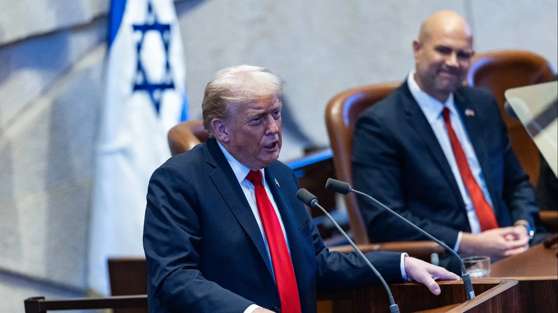 טראמפ נואם במליאת הכנסת. טראמפ נואם במליאת הכנסת.