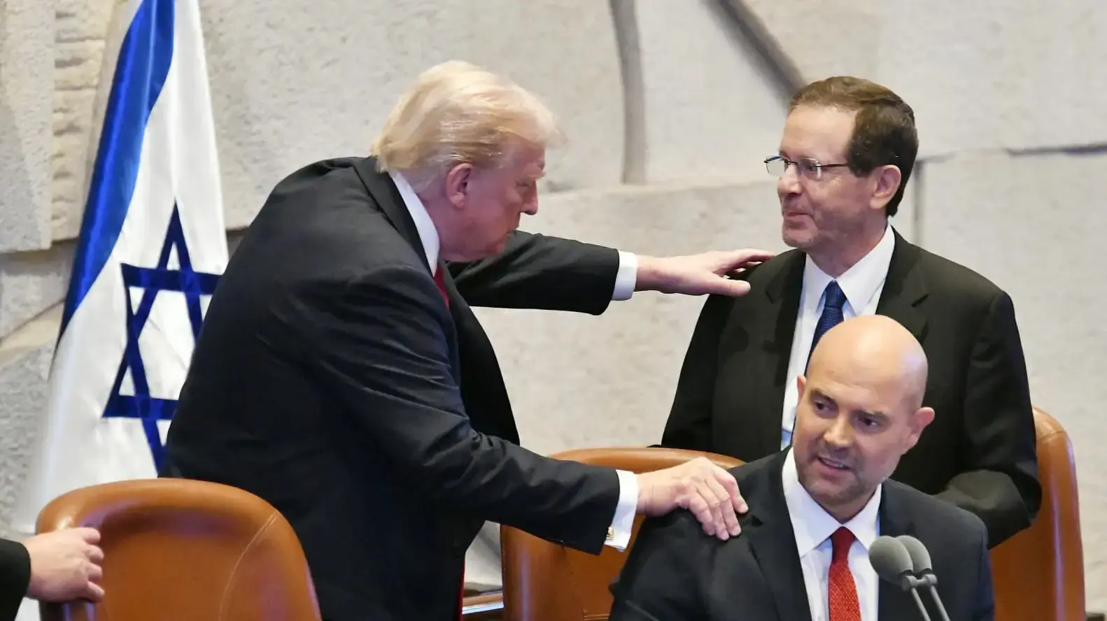 טראמפ במשכן הכנסת. טראמפ במשכן הכנסת.