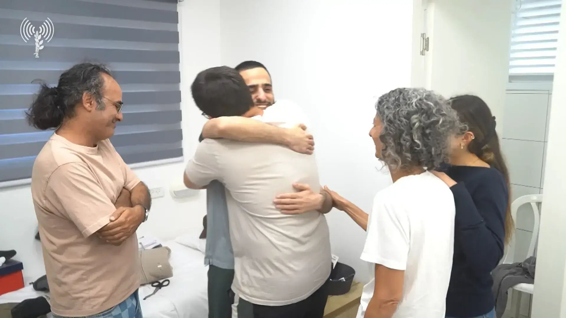 נמרוד כהן נפגש עם משפחתו