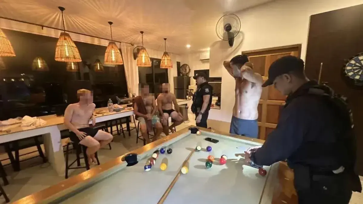 ארבעת חיילים נעצרו על סמים בתאילנד. ארבעת חיילים נעצרו על סמים בתאילנד.