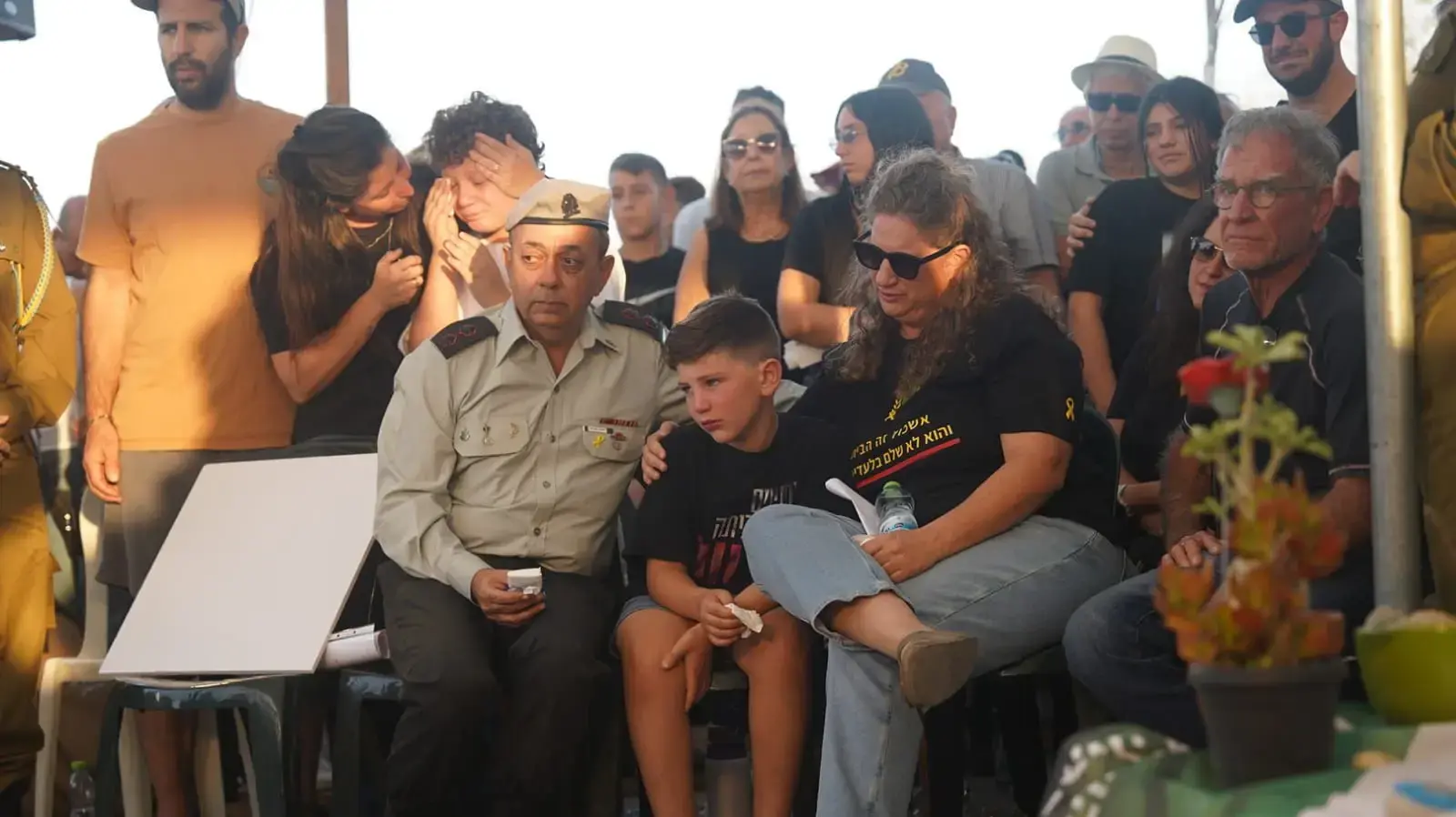 הלוויה של החלל החטוף טל חיימי, בית העלמין קיבוץ ניר יצחק, 22 באוקטובר 2025 הלוויה של החלל החטוף טל חיימי, בית העלמין קיבוץ ניר יצחק, 22 באוקטובר 2025