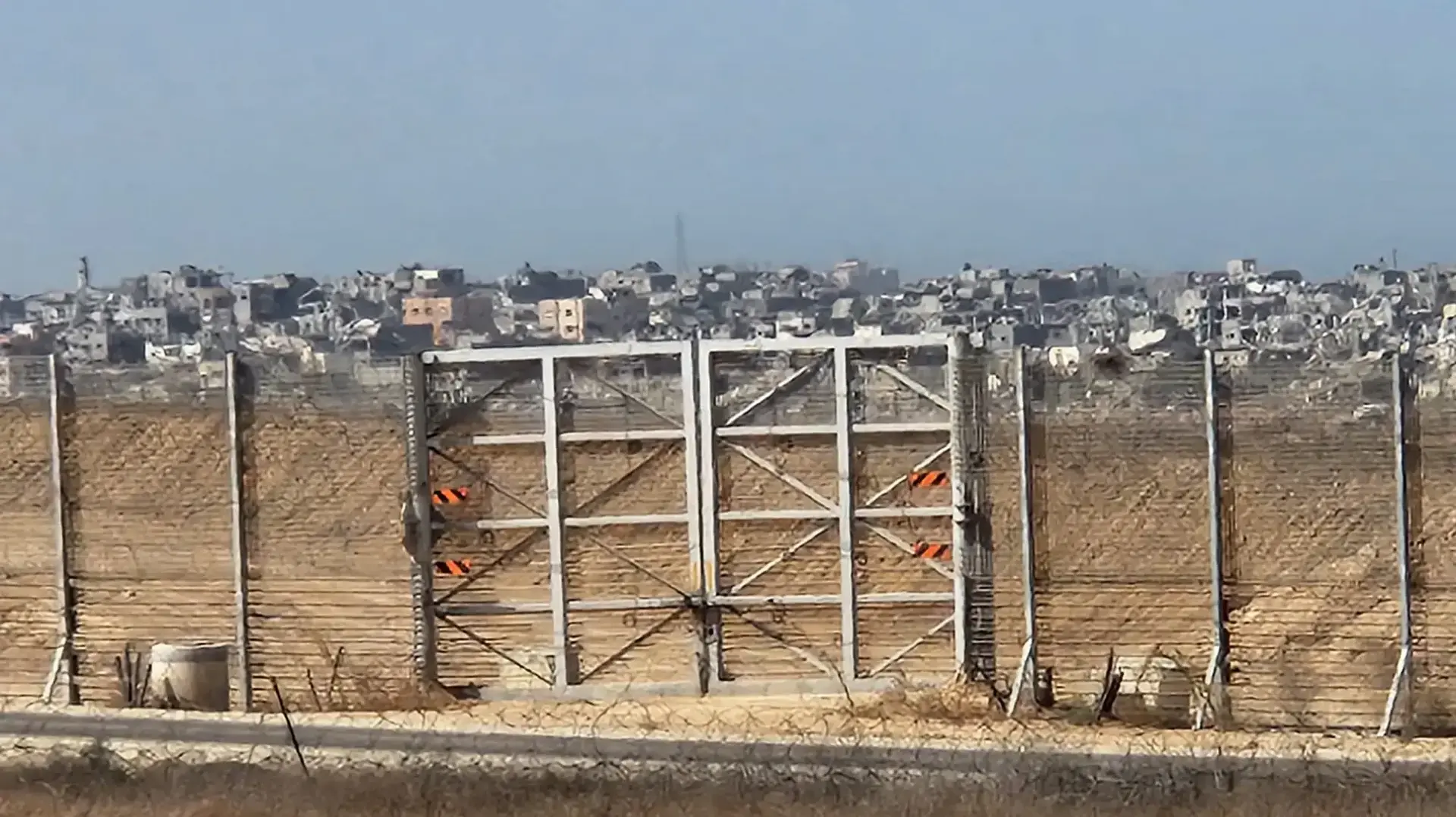 השער בגבול עזה ממנו חדרו המחבלים ב-7 באוקטובר