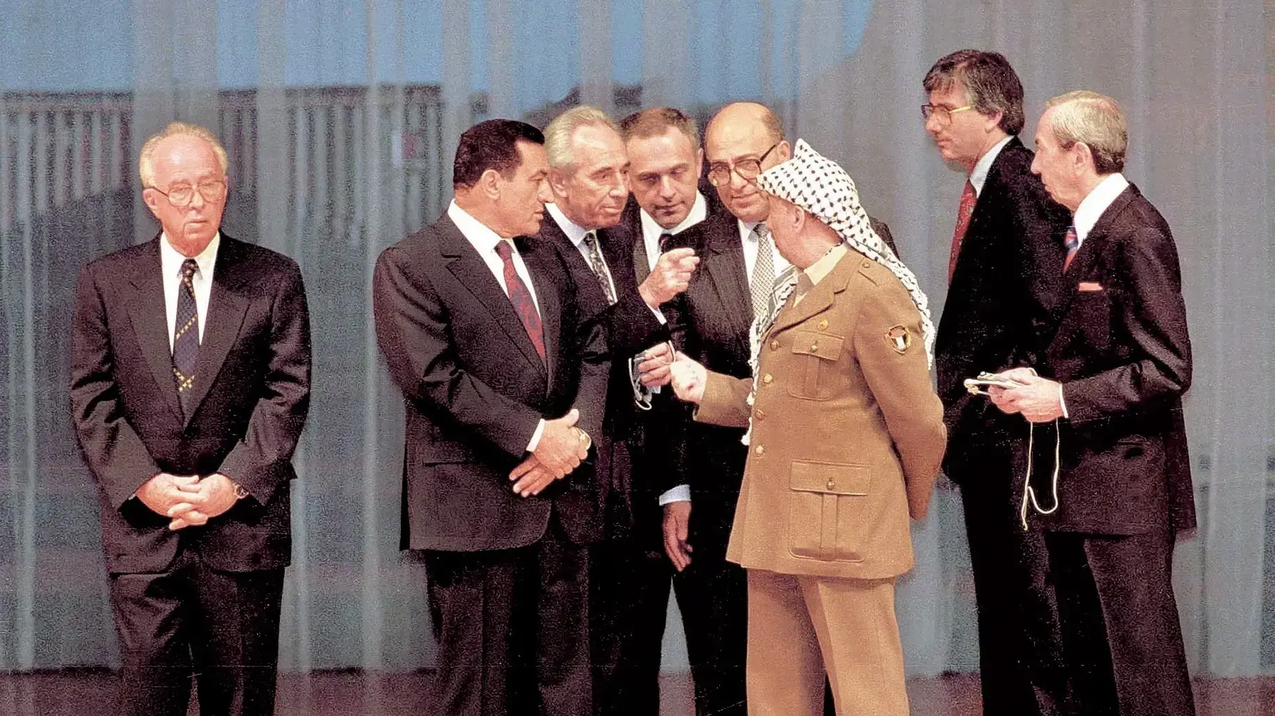 יצחק רבין,שמעון פרס,חסני מובארכ, יאסר ערפאת, הסכם קהיר, 4 במאי 1994