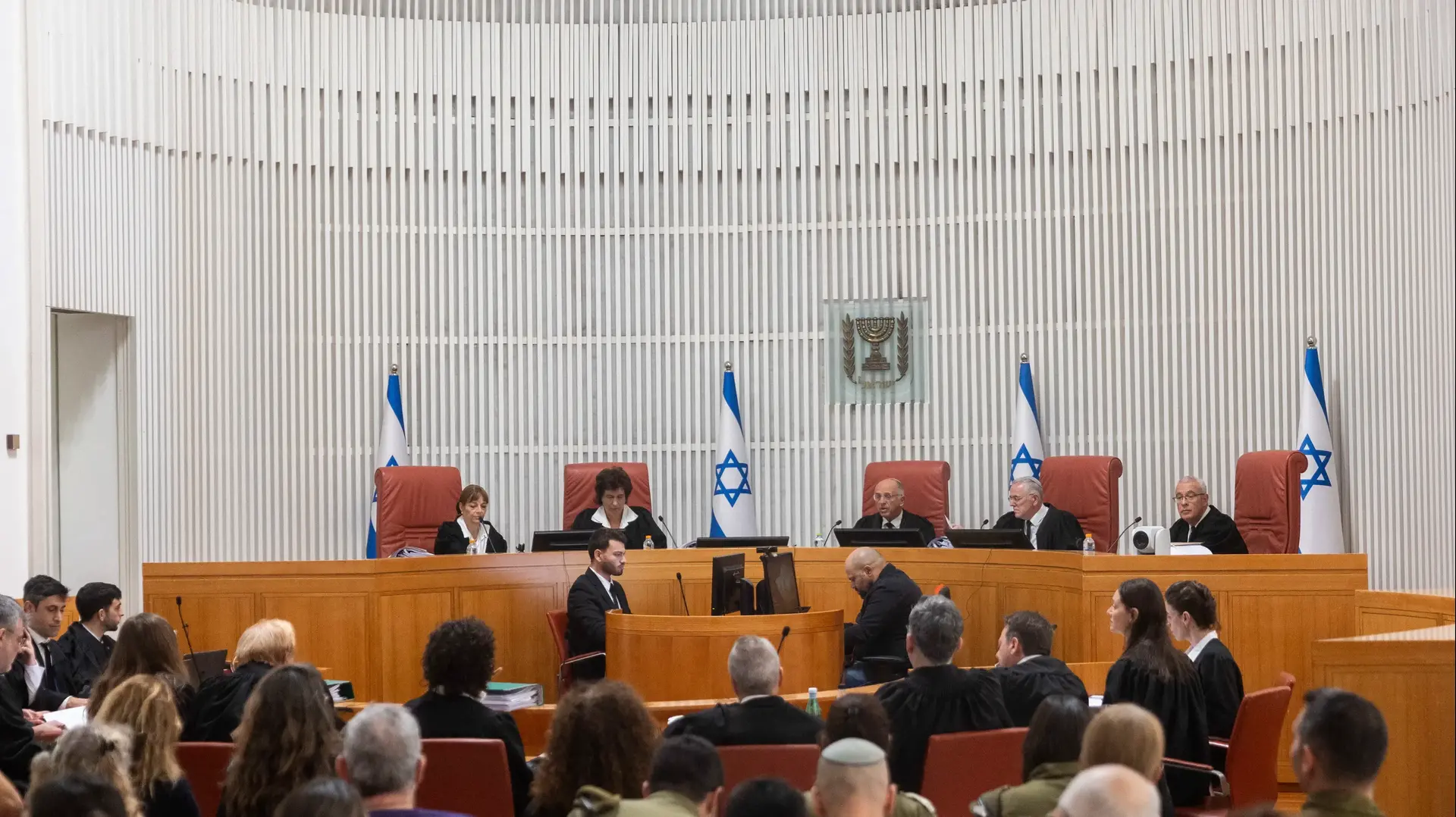 דיון בעתירה לגיוס תלמידי ישיבות החייבים בגיוס, לאחר מתן צווים על תנאי, בימ"ש עליון דיון בעתירה לגיוס תלמידי ישיבות החייבים בגיוס, לאחר מתן צווים על תנאי, בימ"ש עליון